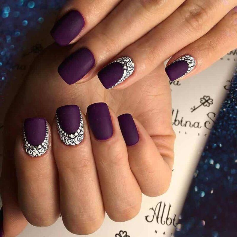 Стильные фиолетовые ногти 2024: 25 ярких примеров
